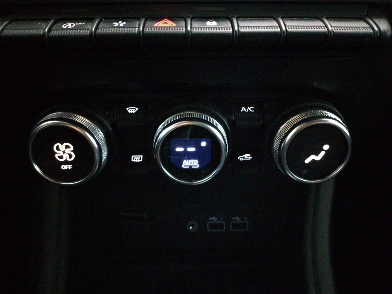 Renault Captur Techno TCe 160 Mild Hybrid EDC - foto 17