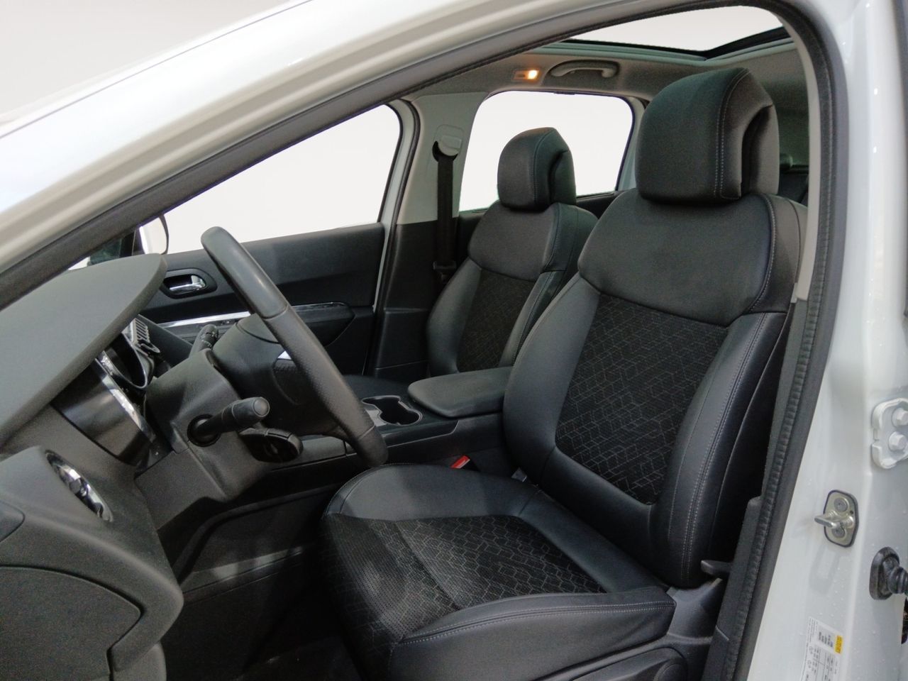 Peugeot 3008 1.2 PureTech Allure - foto 9