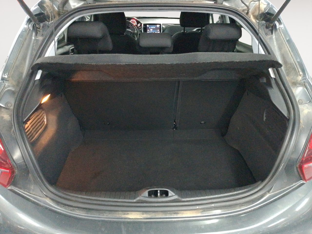 Peugeot 208 1.2 PureTech Allure - foto 12