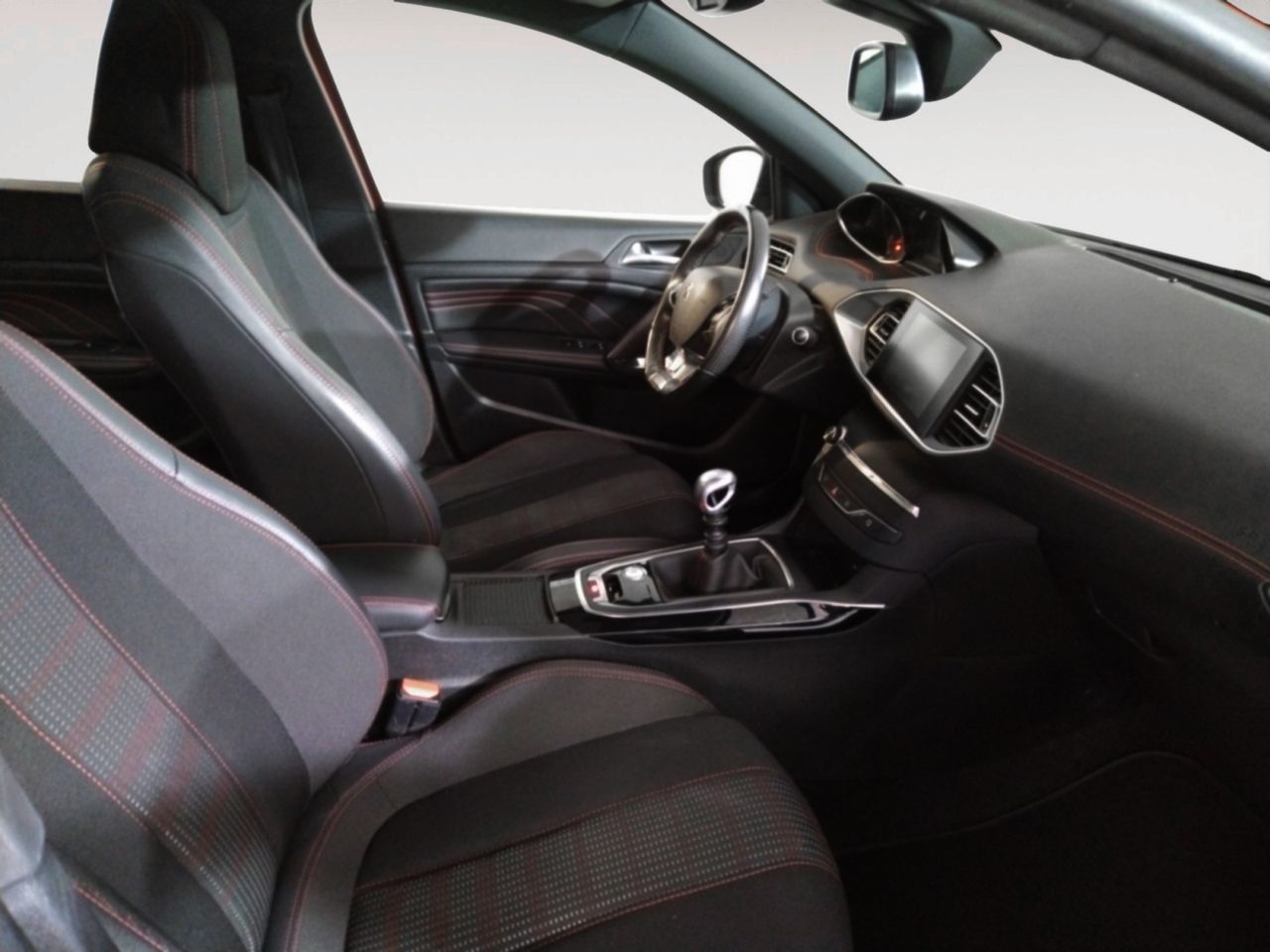 Peugeot 308 1.2 PureTech GT Line - foto 9