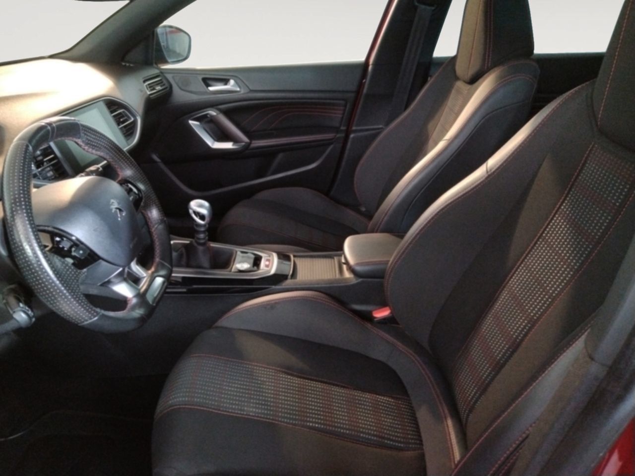 Peugeot 308 1.2 PureTech GT Line - foto 11