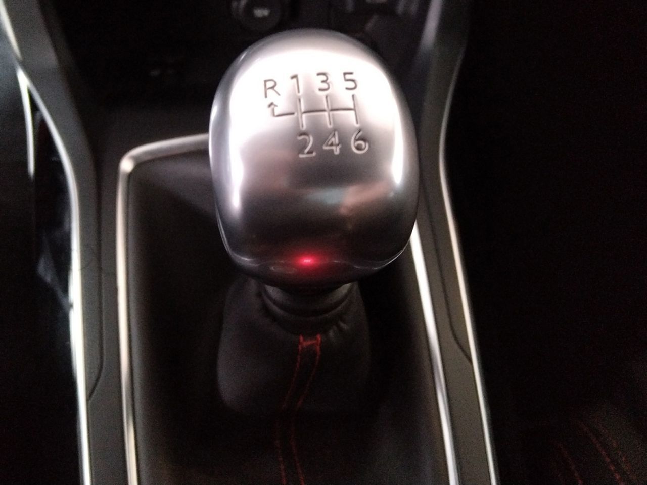 Peugeot 308 1.2 PureTech GT Line - foto 14