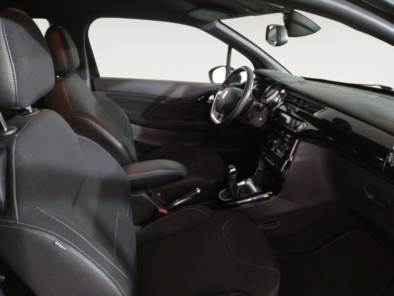 DS DS 3 Crossback PureTech 82 Design - foto 8