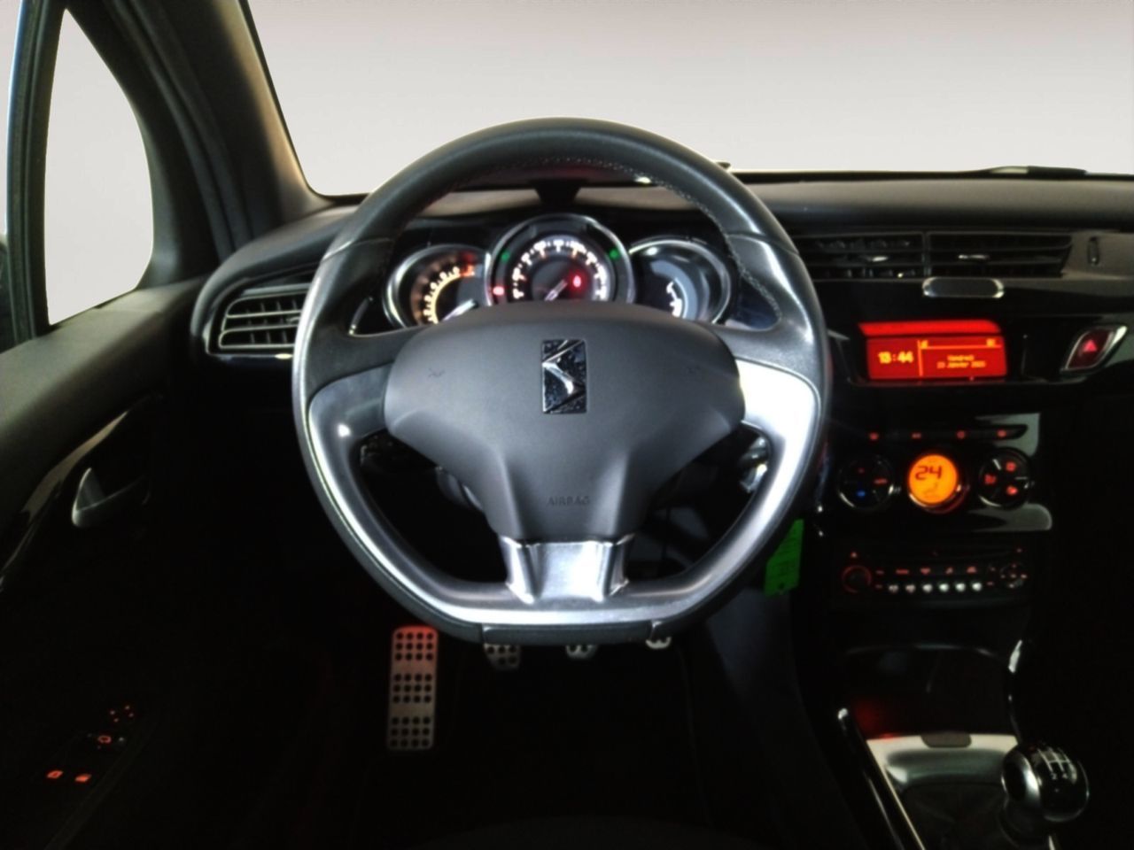 DS DS 3 Crossback PureTech 82 Design - foto 7