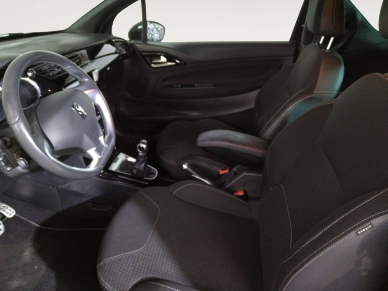 DS DS 3 Crossback PureTech 82 Design - foto 10