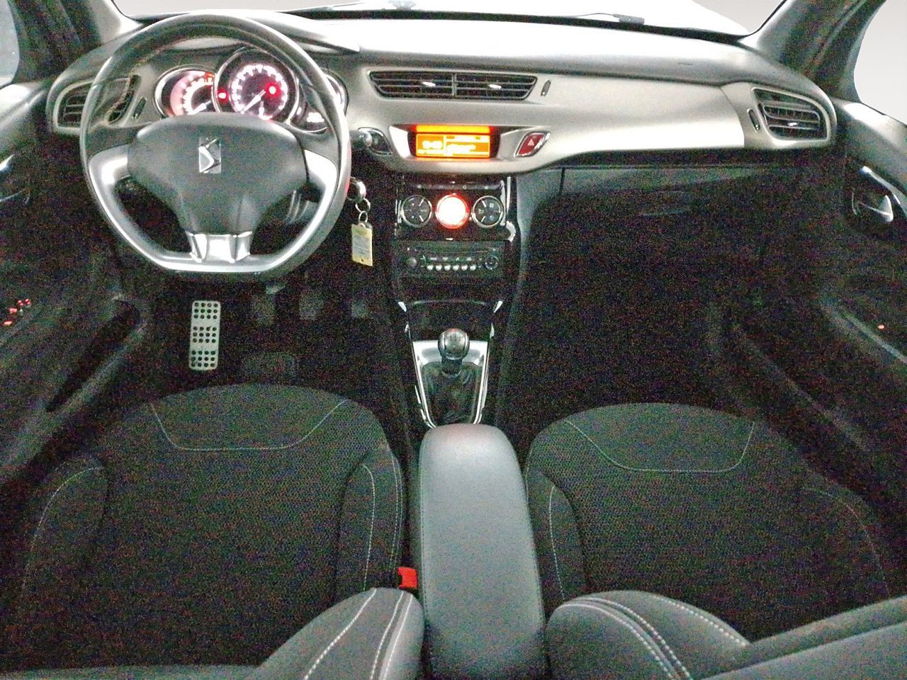 DS DS 3 Crossback PureTech 82 Desire - foto 7