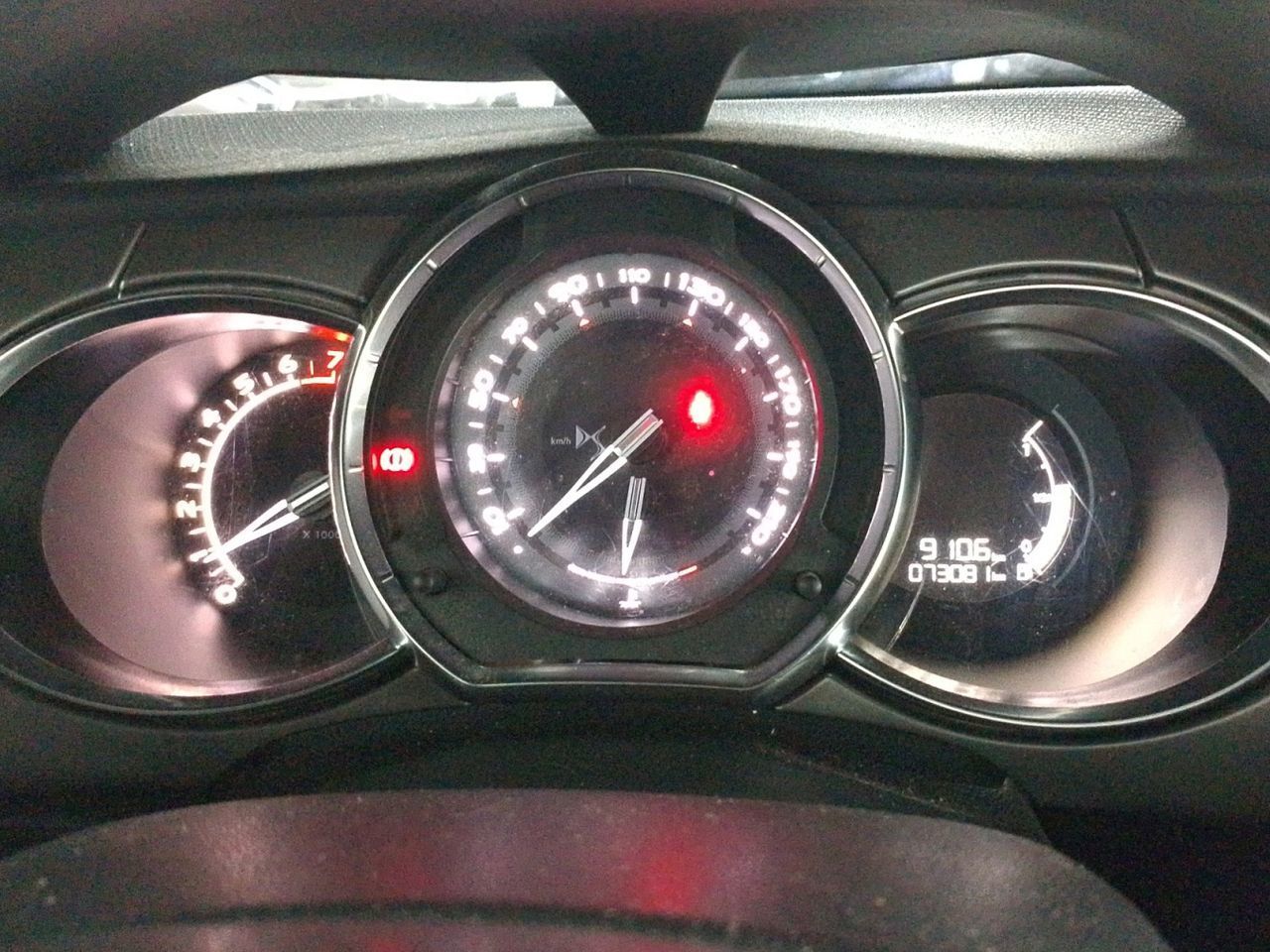DS DS 3 Crossback PureTech 82 Desire - foto 14