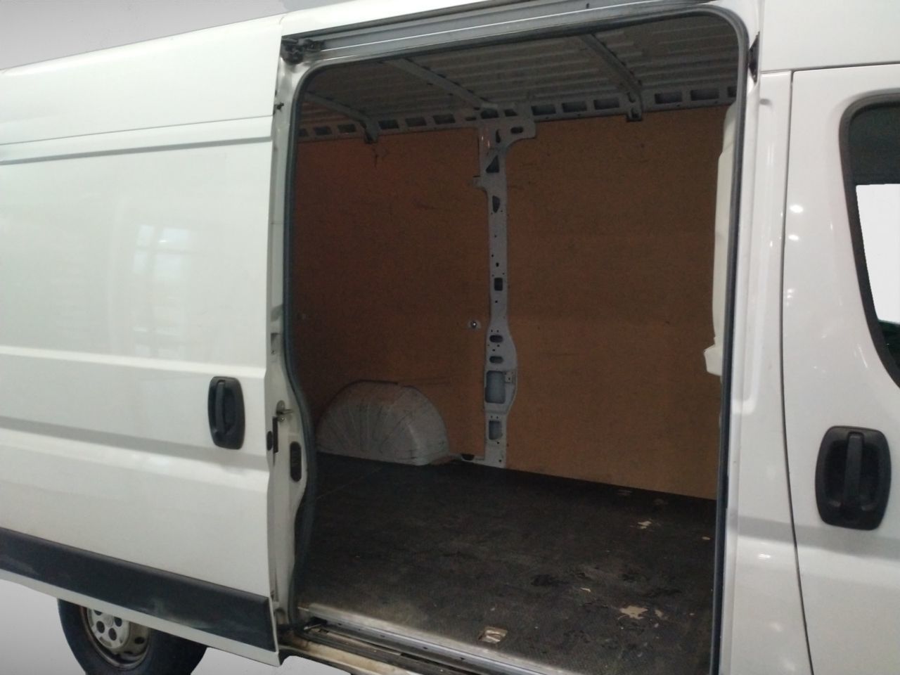 Citroën Jumper Furgon BlueHDi 140 35 L2H2 - foto 10