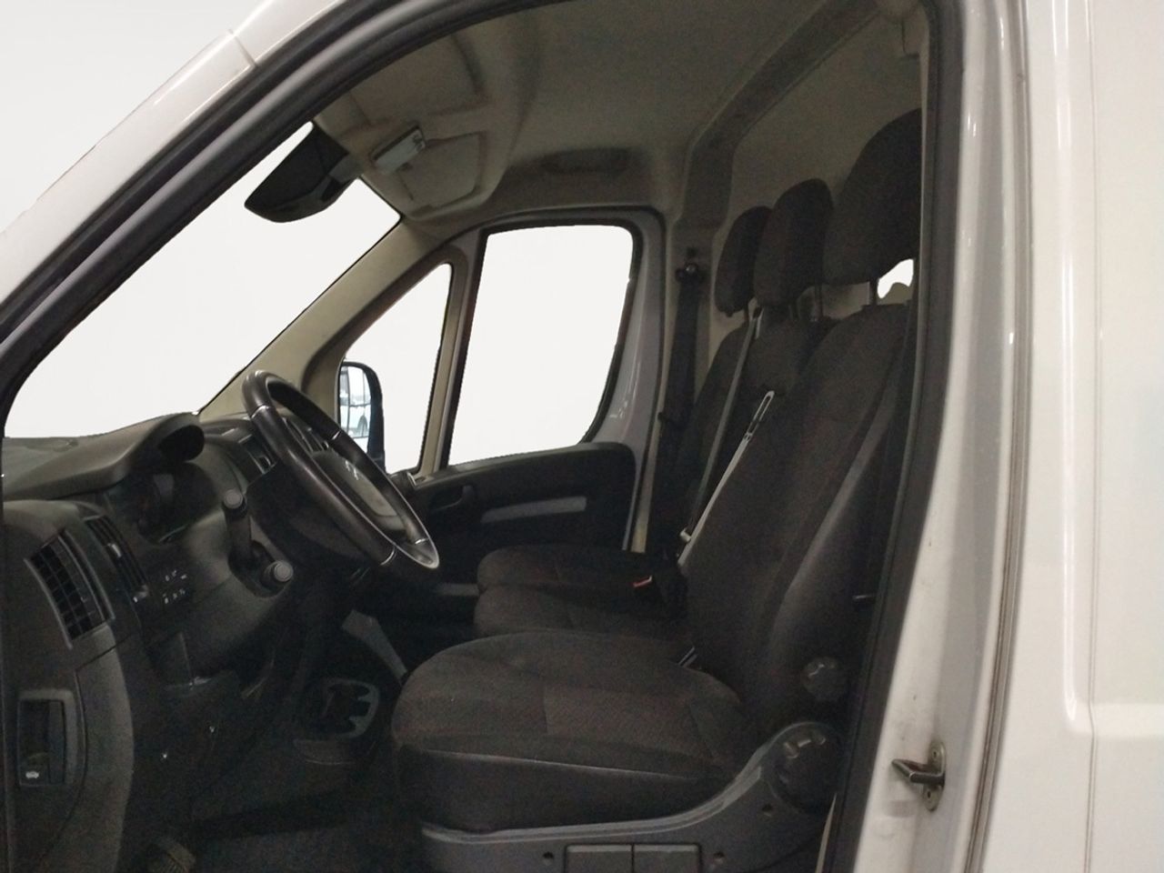 Citroën Jumper Furgon BlueHDi 140 35 L2H2 - foto 8