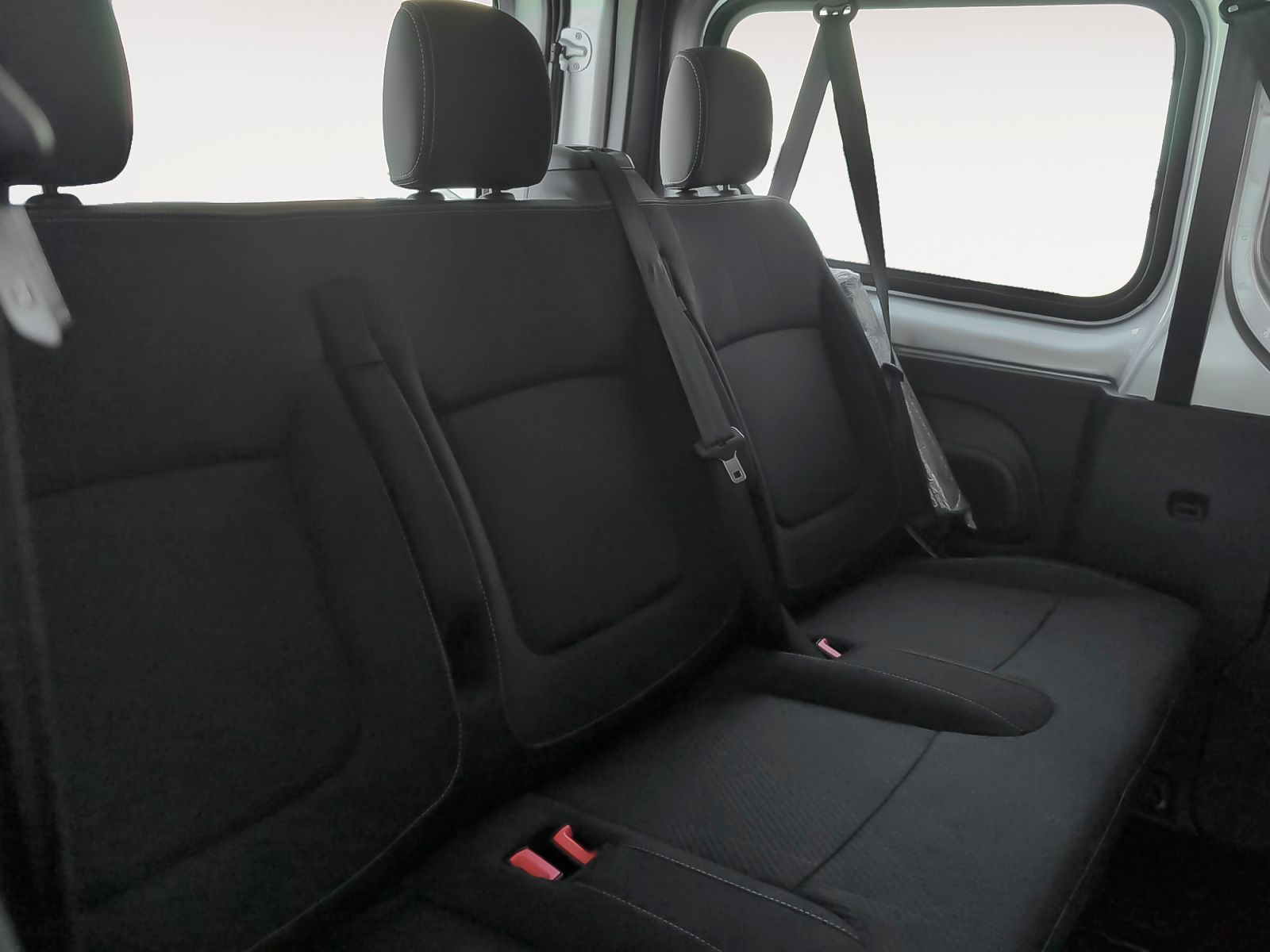 Nissan Primastar 2.0 dCi Acenta L1H1 1T - foto 13