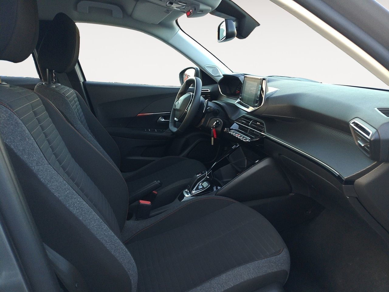 Peugeot 2008 PureTech 130 Allure EAT8 - foto 10