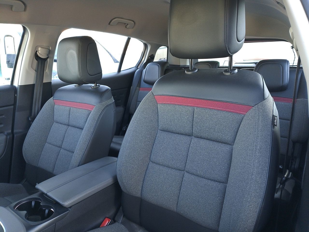 Citroën C5 Aircross Hybrid 225 Shine e-EAT8 - foto 21