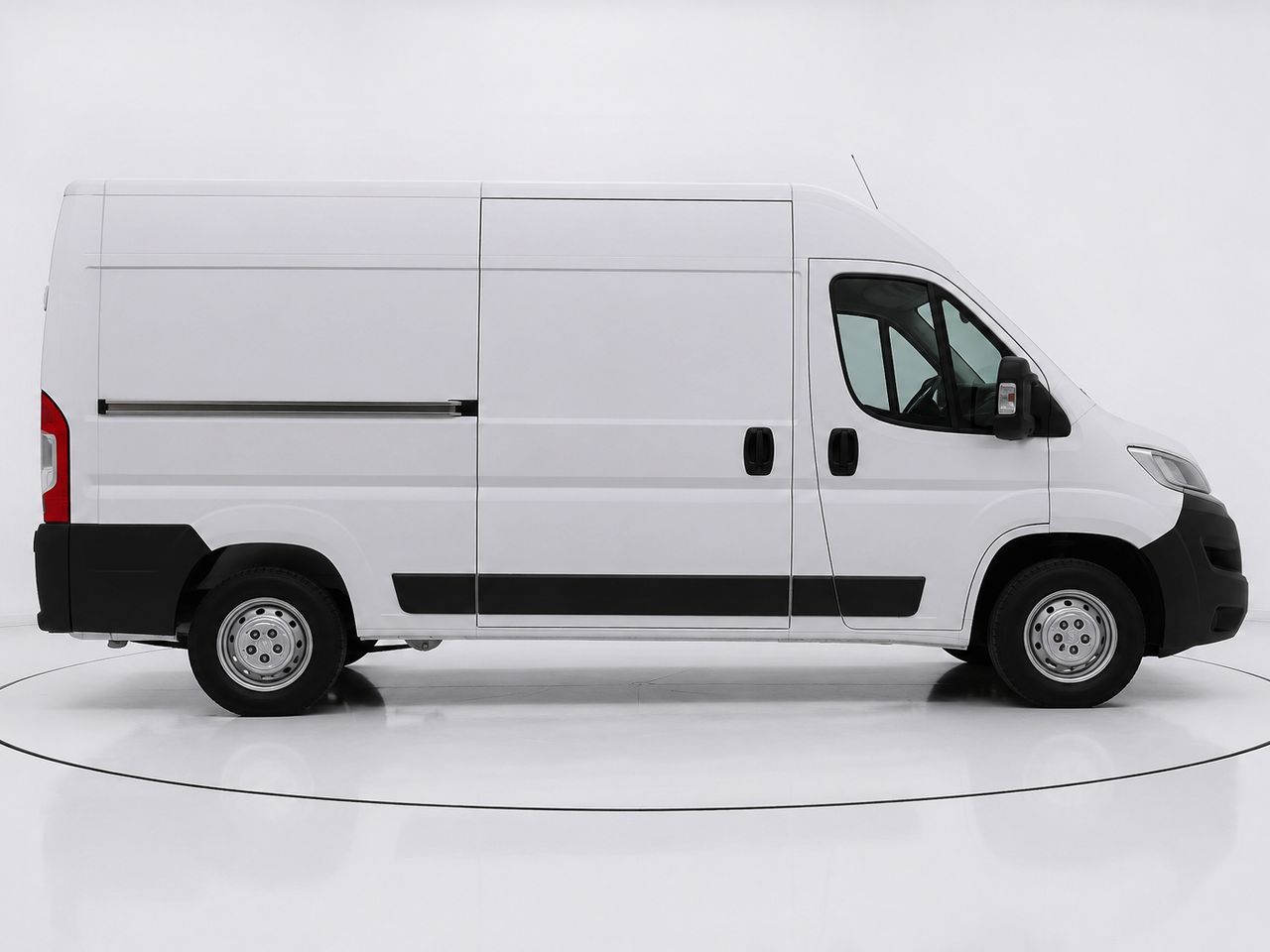 Opel Movano Furgón BlueHDi 140 Edition L2H2 3.500 - foto 2