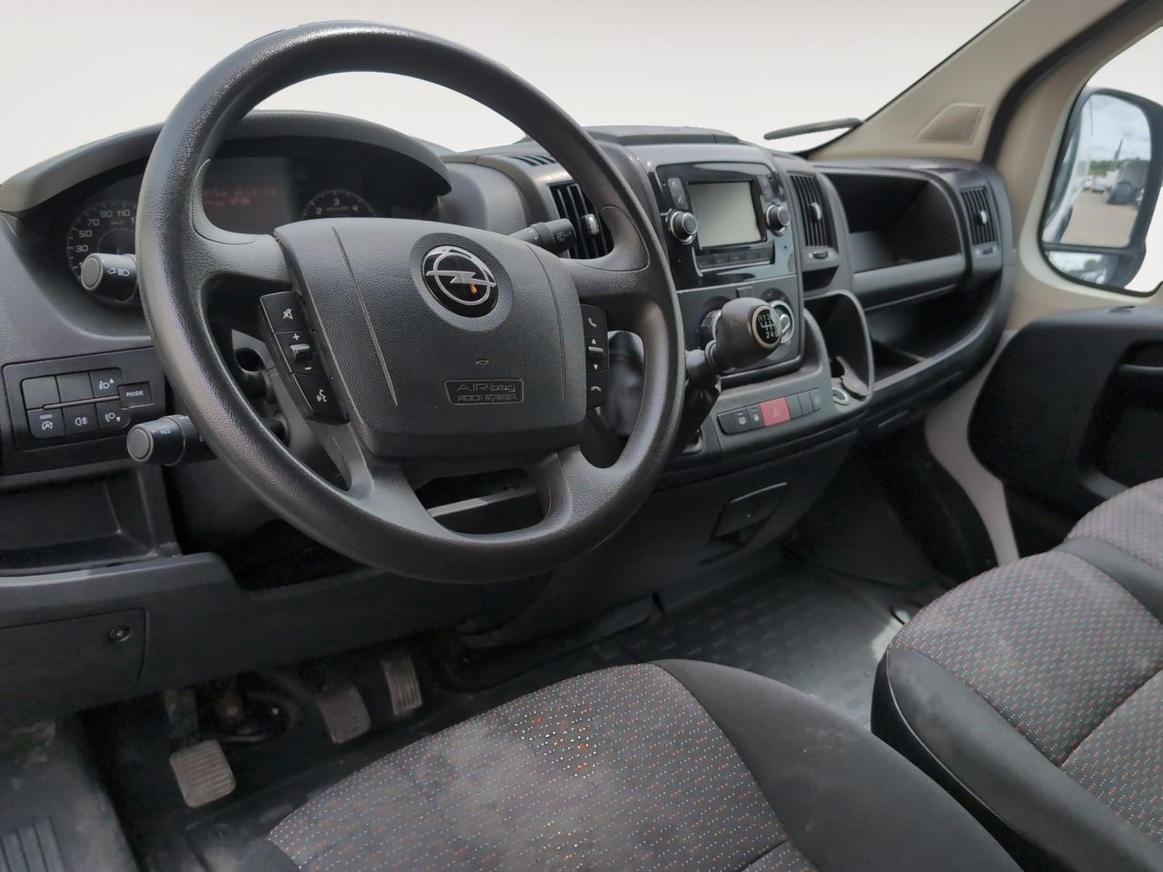 Opel Movano Furgón BlueHDi 140 Edition L2H2 3.500 - foto 7