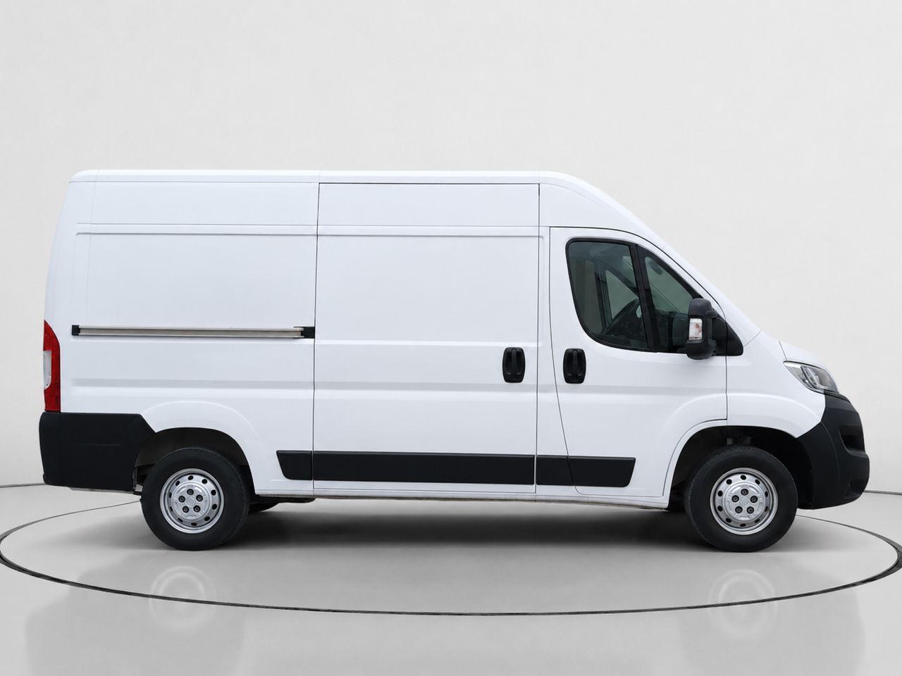 Opel Movano Furgón BlueHDi 140 Edition L2H2 3.500 - foto 2