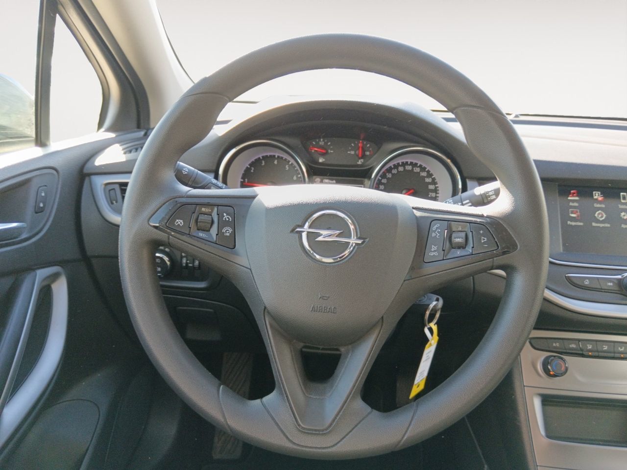 Opel Astra 1.2 Turbo SHL - foto 8