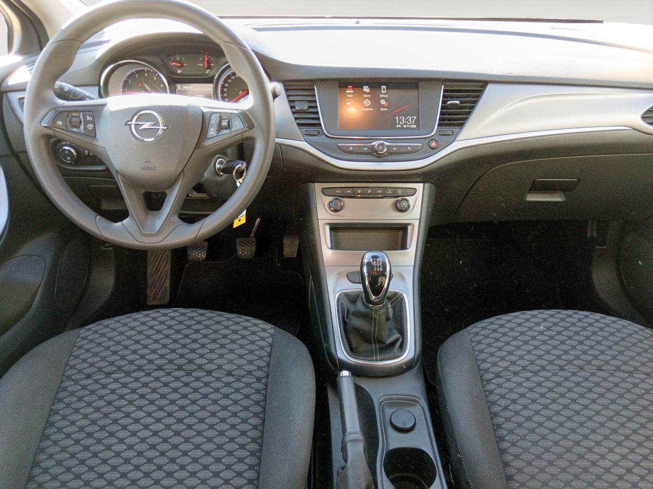 Opel Astra 1.2 Turbo SHL - foto 7