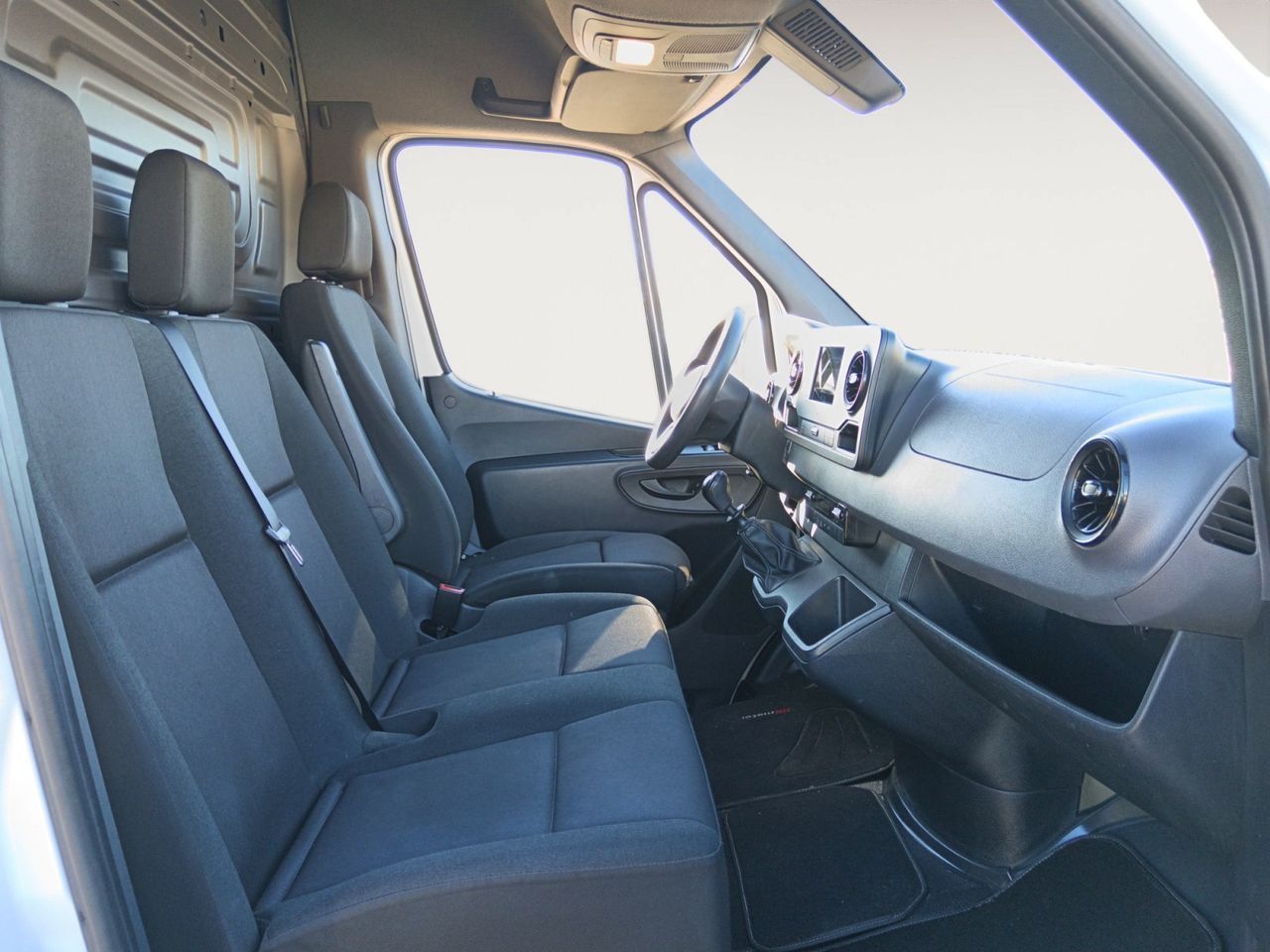 Mercedes-Benz Sprinter Furgón 315 CDI Medio 3.5T T. Alto - foto 10