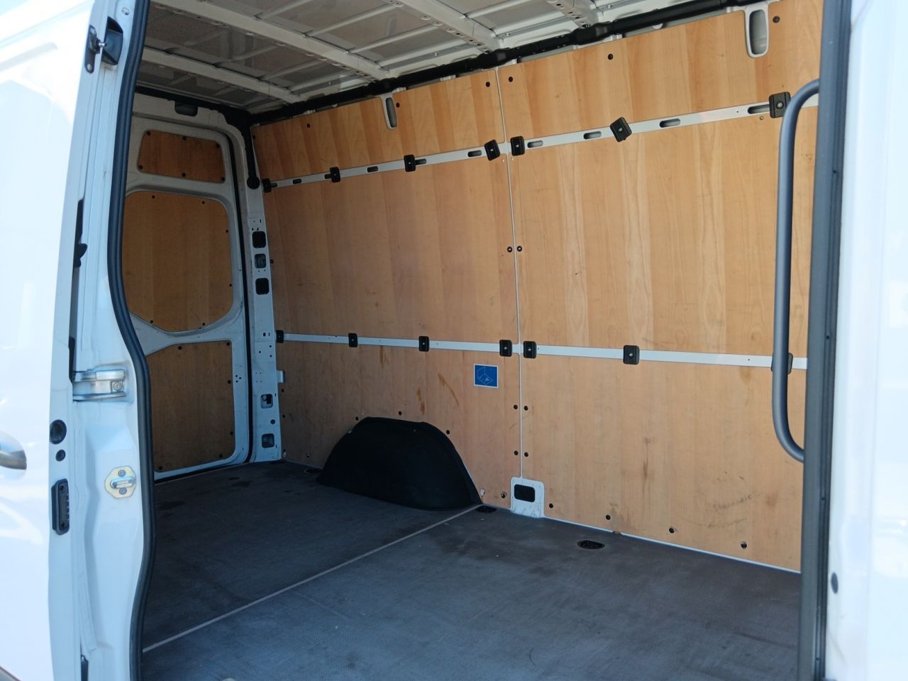 Mercedes-Benz Sprinter Furgón 315 CDI Medio 3.5T T. Alto - foto 11