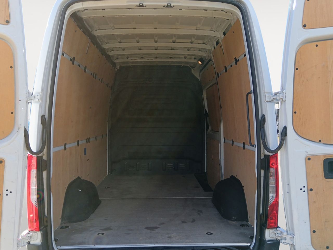 Mercedes-Benz Sprinter Furgón 315 CDI Medio 3.5T T. Alto - foto 12