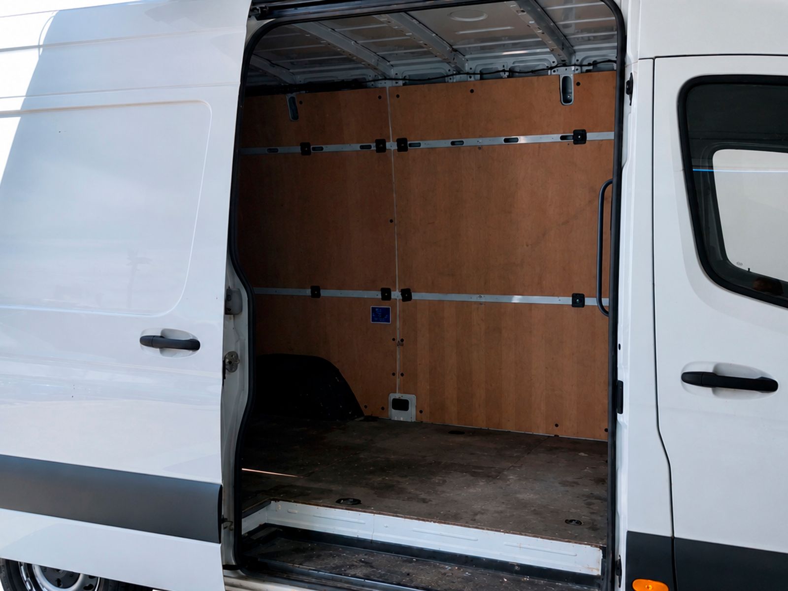 Mercedes-Benz Sprinter Furgón 315 CDI Medio 3.5T T. Alto - foto 13