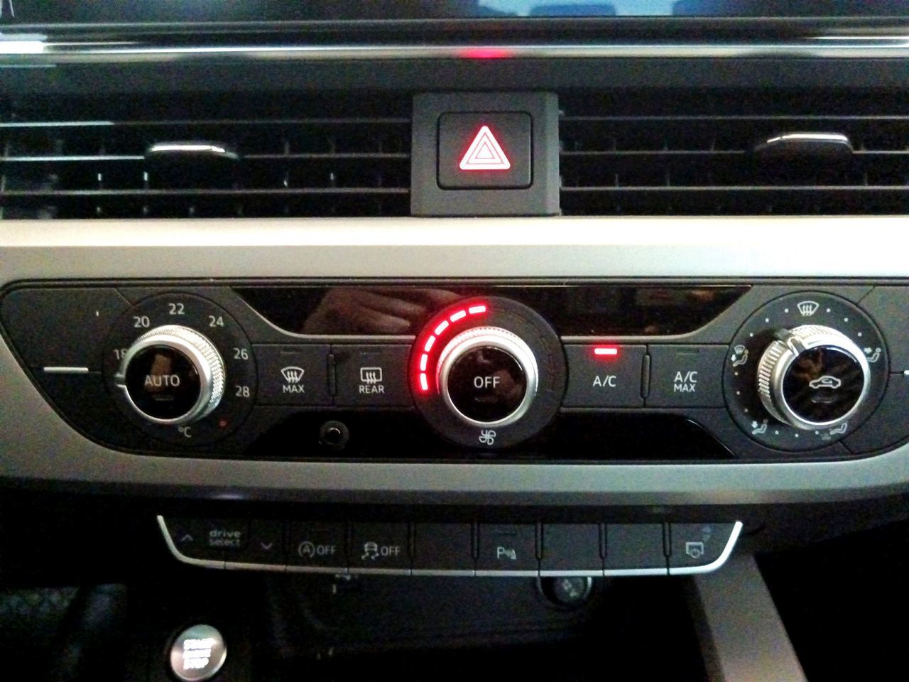 Audi A4 Advanced 35 TDI S tronic - foto 22
