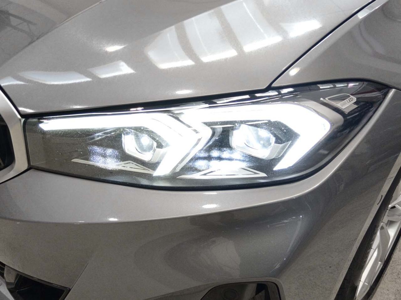 BMW Serie 3 318d Touring - foto 24