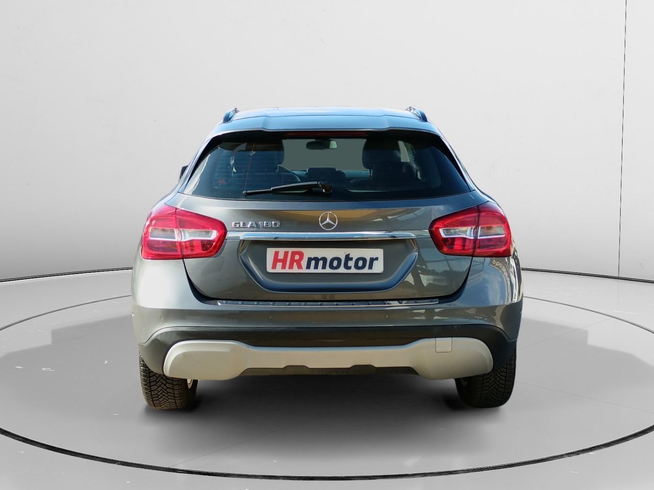 Mercedes-Benz GLA 180 - foto 3