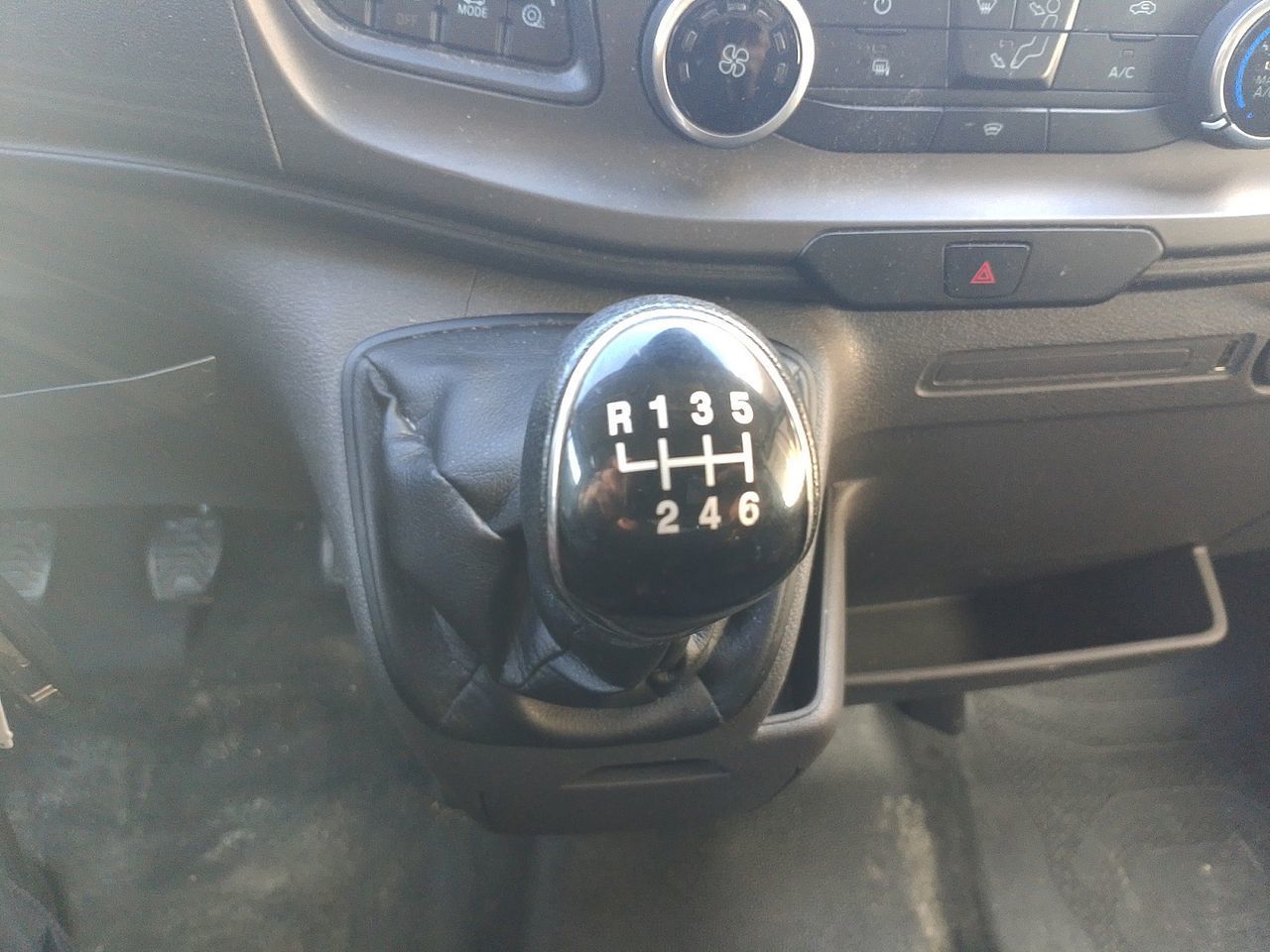 Ford Transit Furgon 310 Trend L3H2 FWD - foto 13