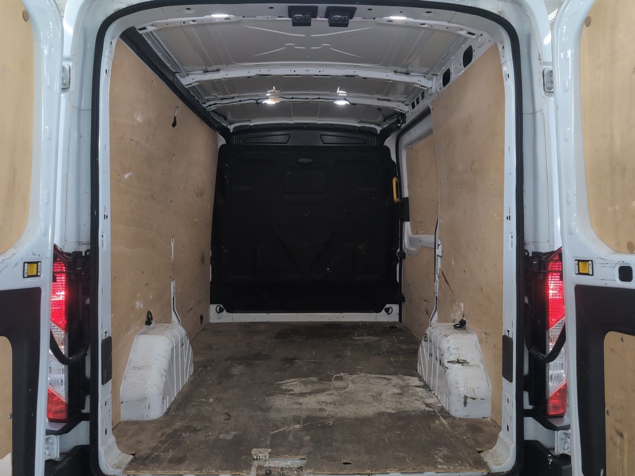 Ford Transit Furgon 310 L2H2 Trend - foto 14