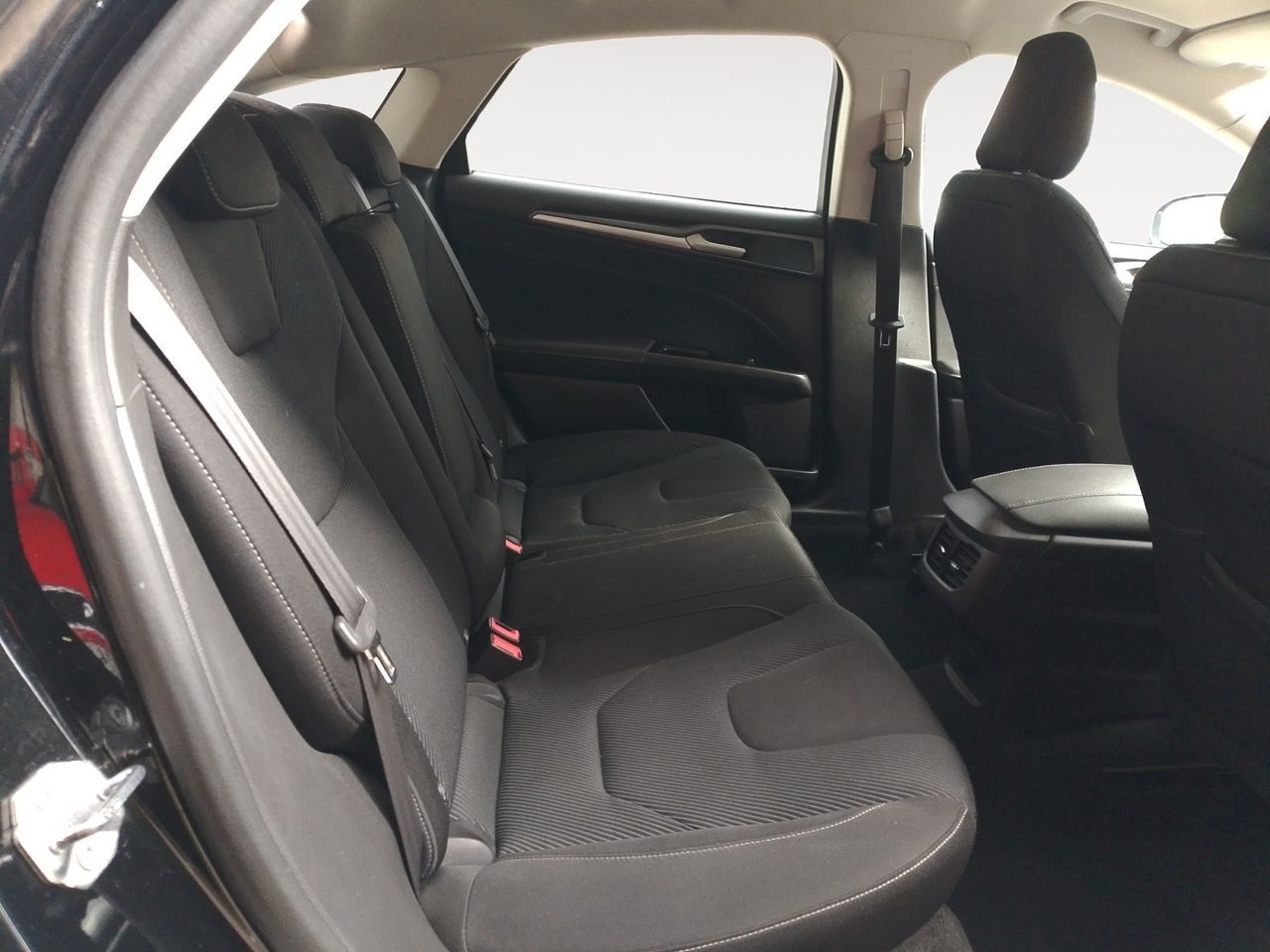 Ford Mondeo 2.0 TDCi Titanium PowerShift - foto 10