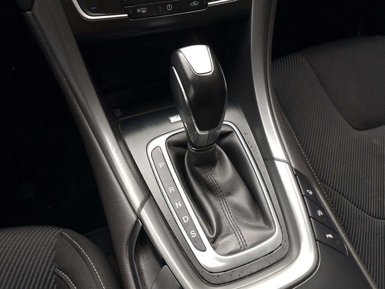 Ford Mondeo 2.0 TDCi Titanium PowerShift - foto 13