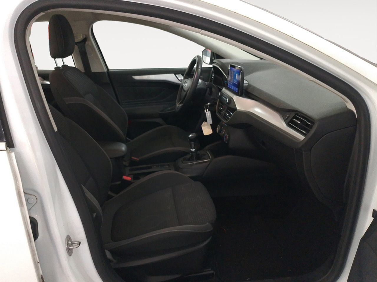 Ford Focus 1.0 EcoBoost Trend - foto 9