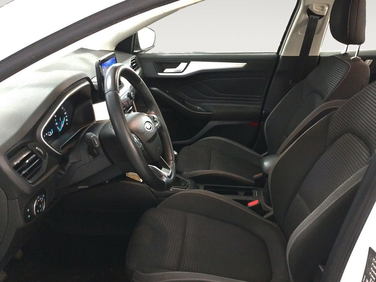 Ford Focus 1.0 EcoBoost Trend - foto 7