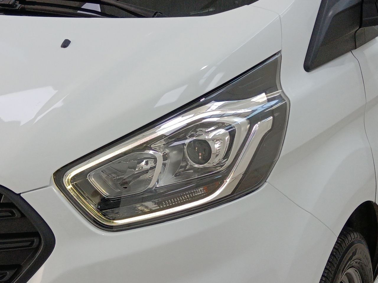 Ford Transit Custom Furgon 2.0 TDCi 300 L1 Trend - foto 23