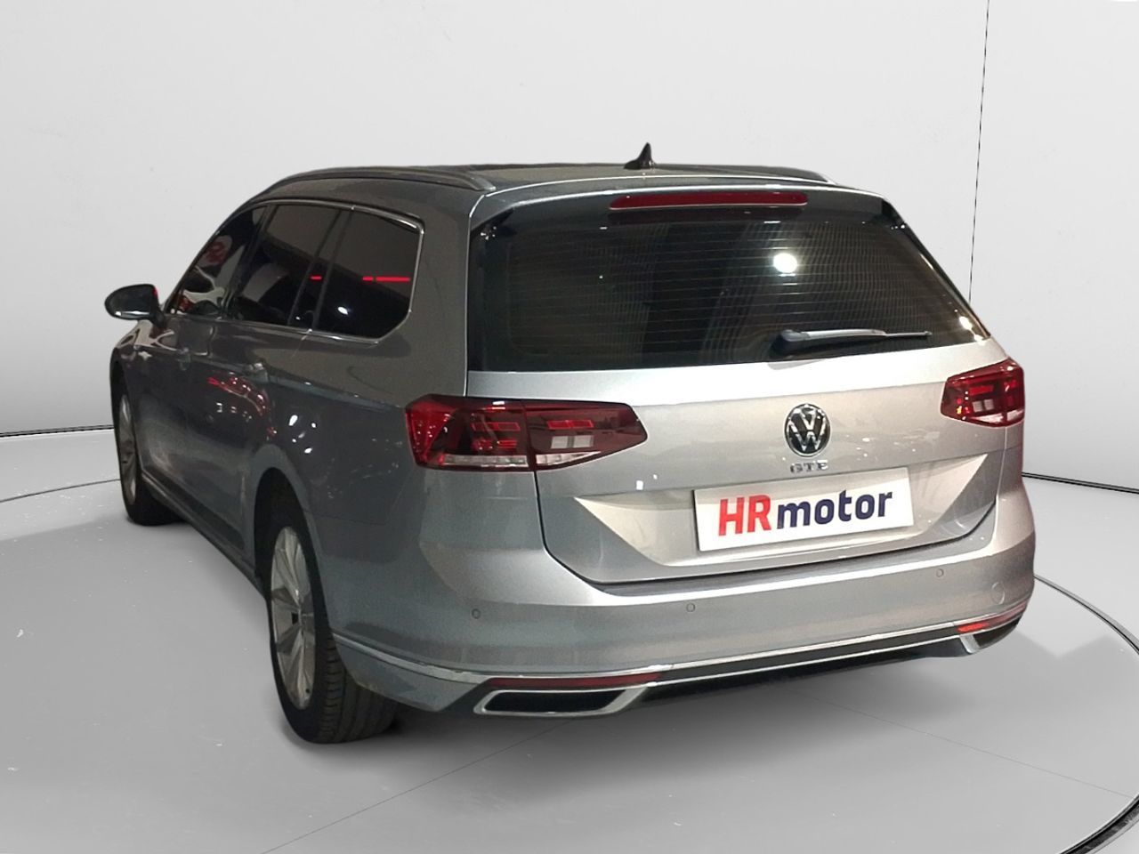 Volkswagen Passat GTE 1.4 TSI e-Power DSG - foto 4