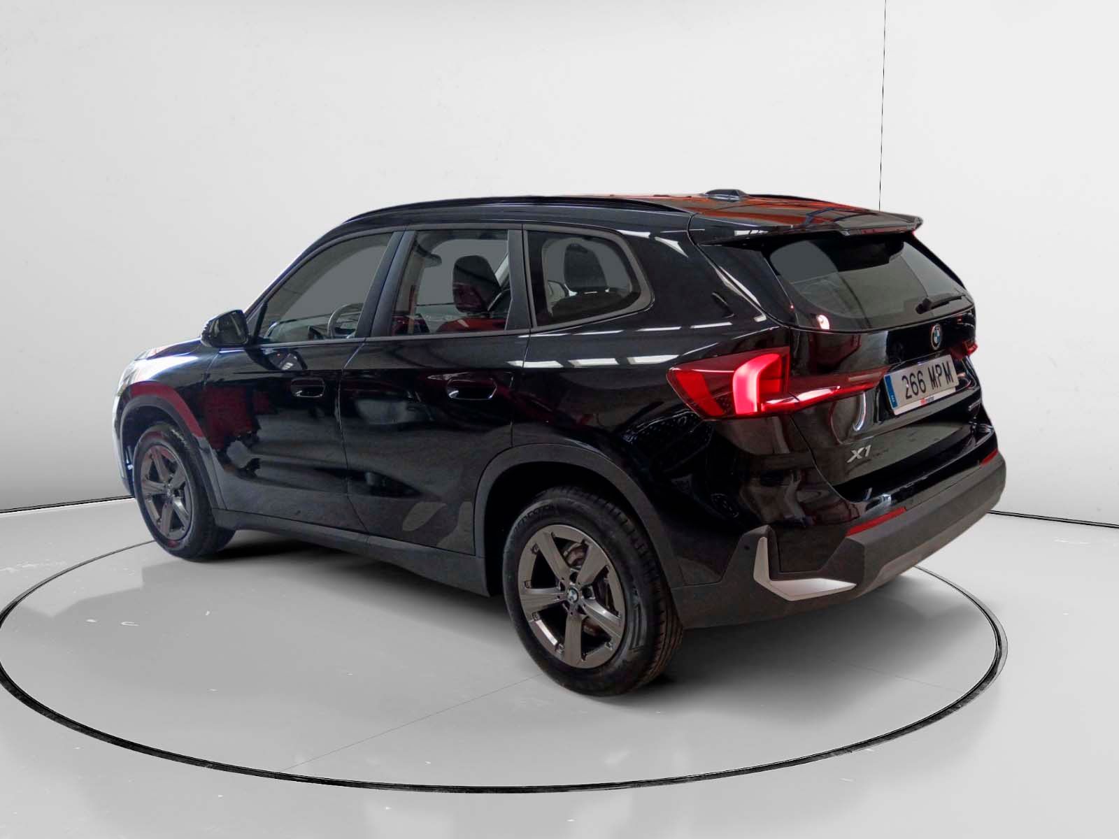 BMW X1 sDrive18i - foto 5