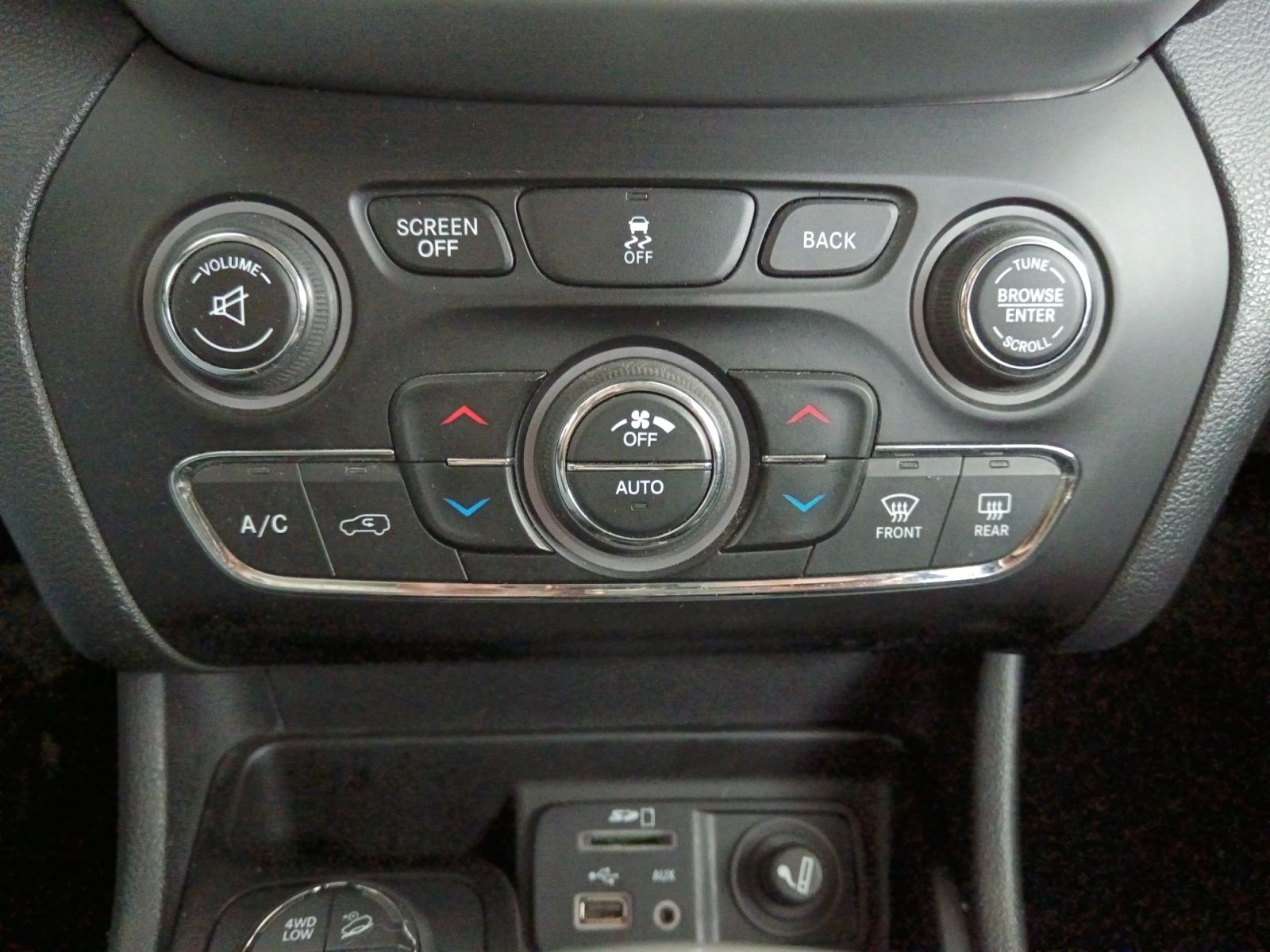 Jeep Cherokee 3.2 Trailhawk 4x4 Active Drive Lock - foto 21