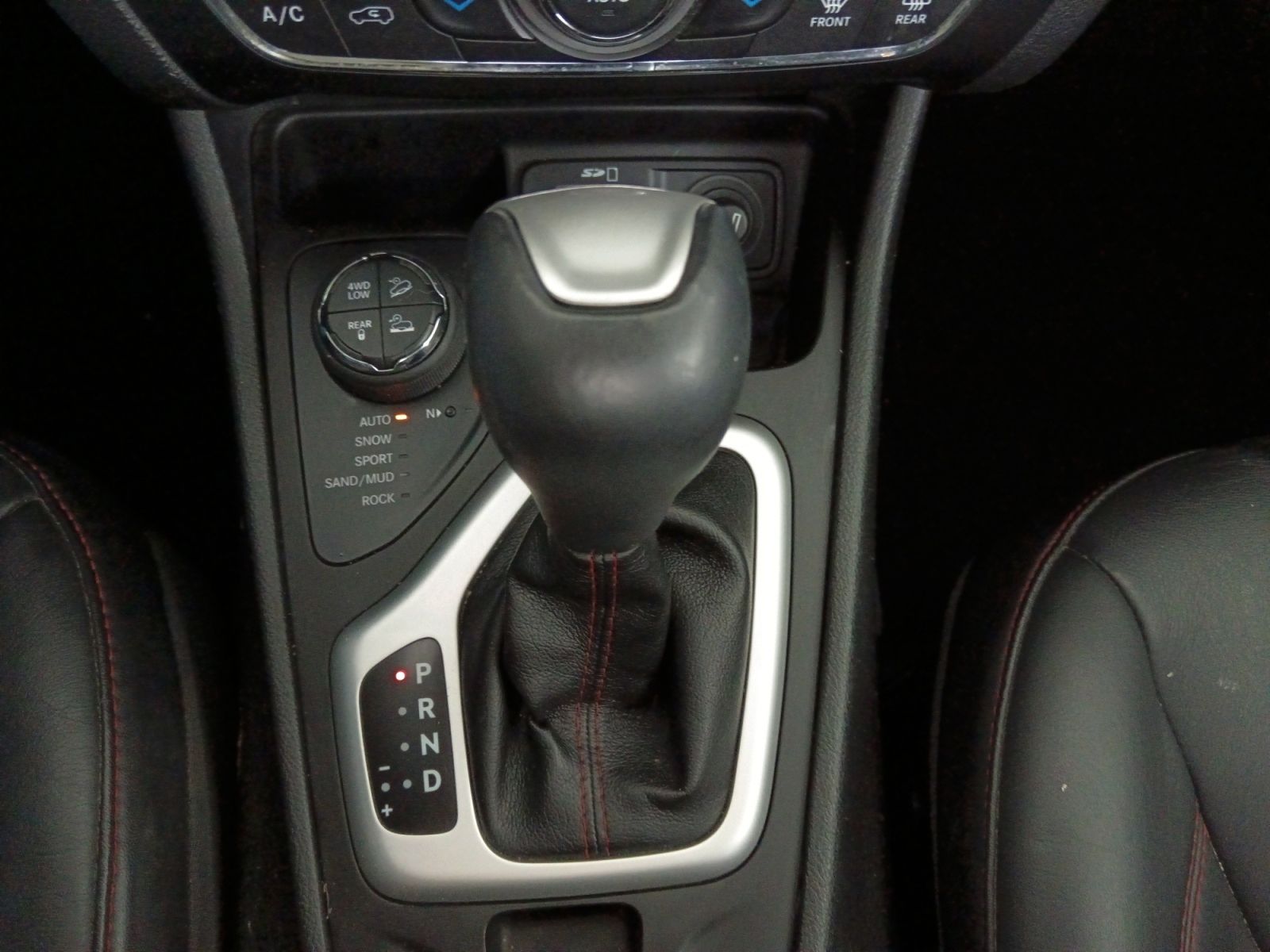Jeep Cherokee 3.2 Trailhawk 4x4 Active Drive Lock - foto 14