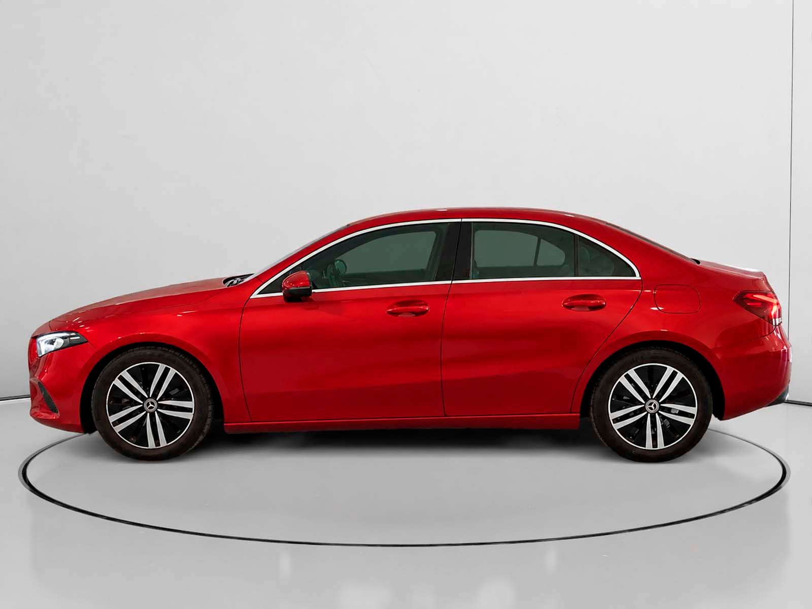 Mercedes-Benz Clase A 180 d Sedán - foto 6