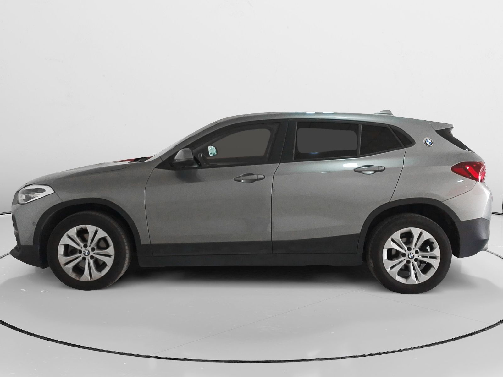 BMW X2 sDrive18d Business - foto 6