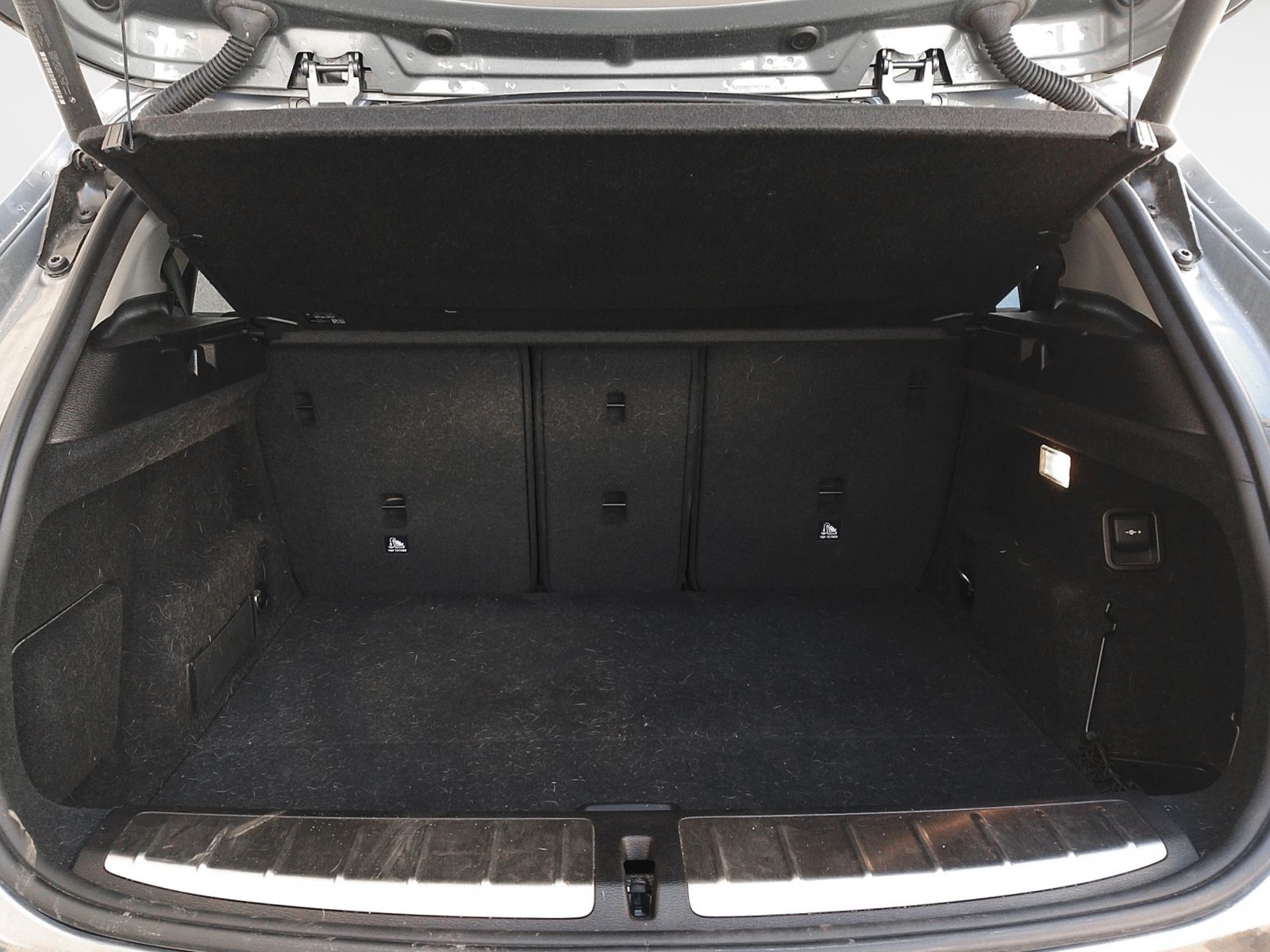 BMW X2 sDrive18d Business - foto 13
