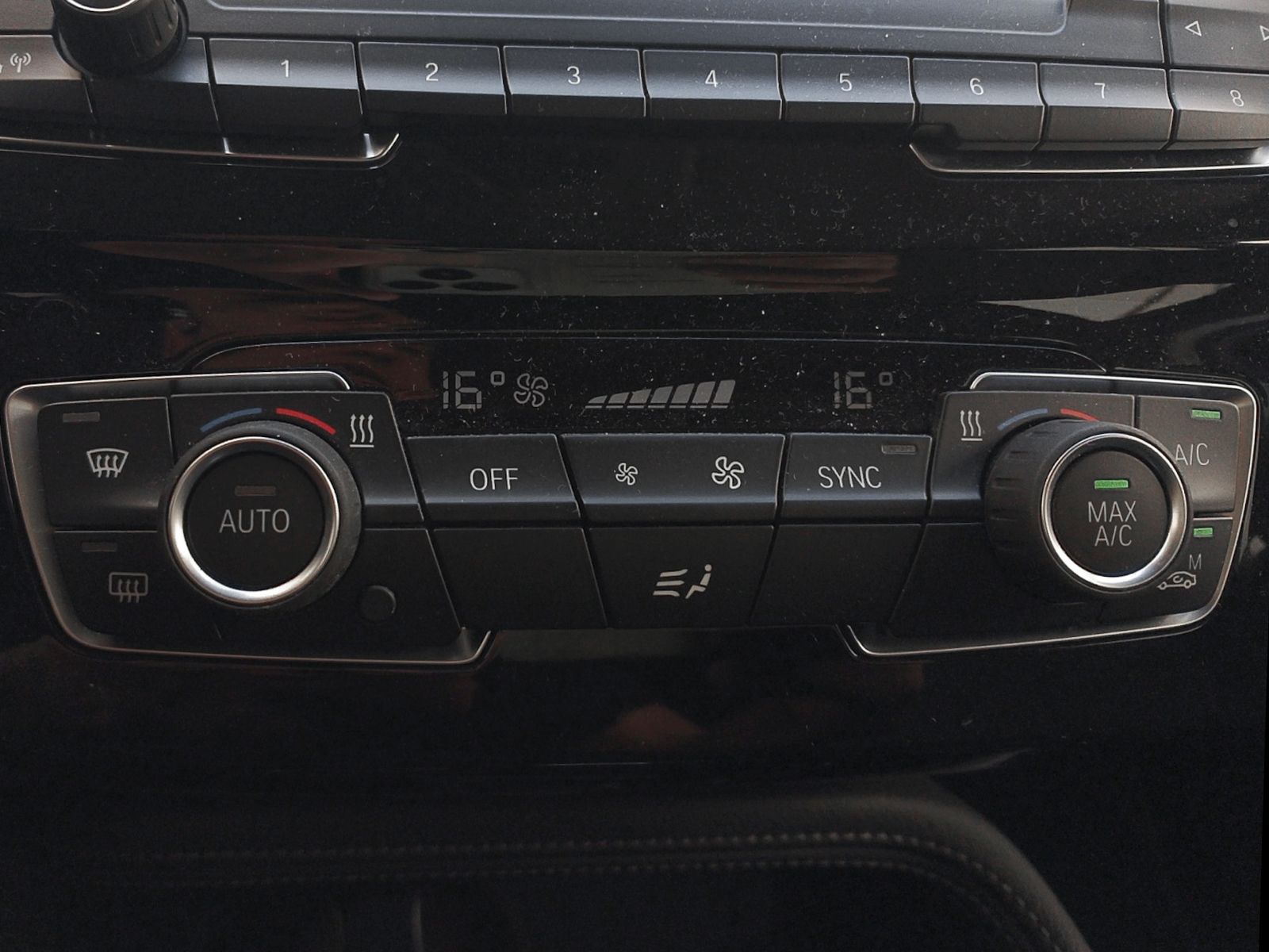 BMW X2 sDrive18d Business - foto 22