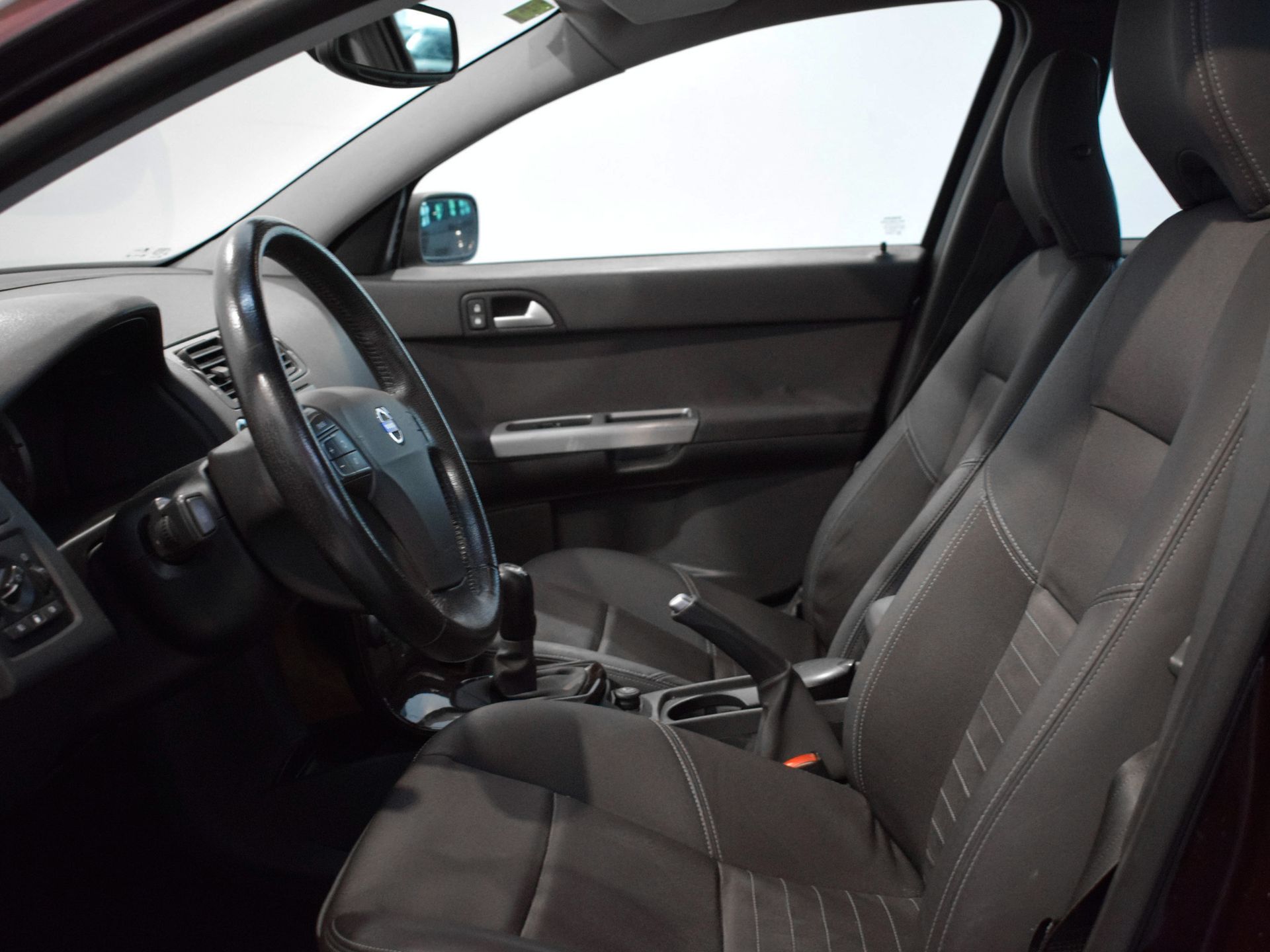 Volvo S40 2.0 D Momentum - foto 10