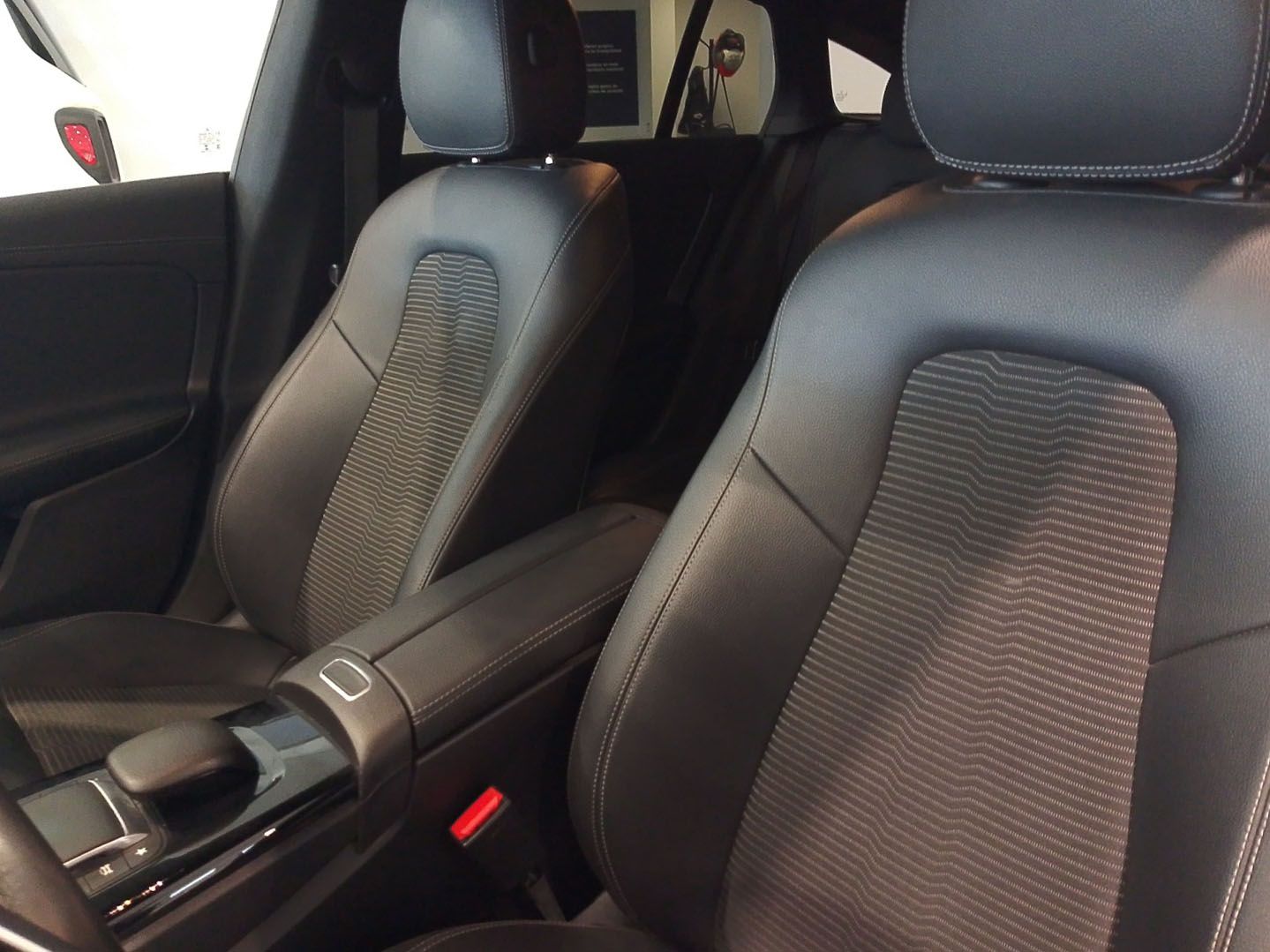 Mercedes-Benz CLA 200 - foto 21
