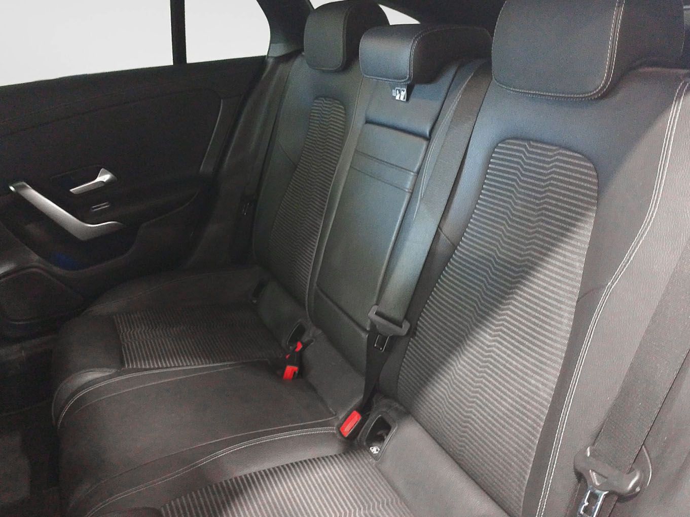 Mercedes-Benz CLA 200 - foto 10