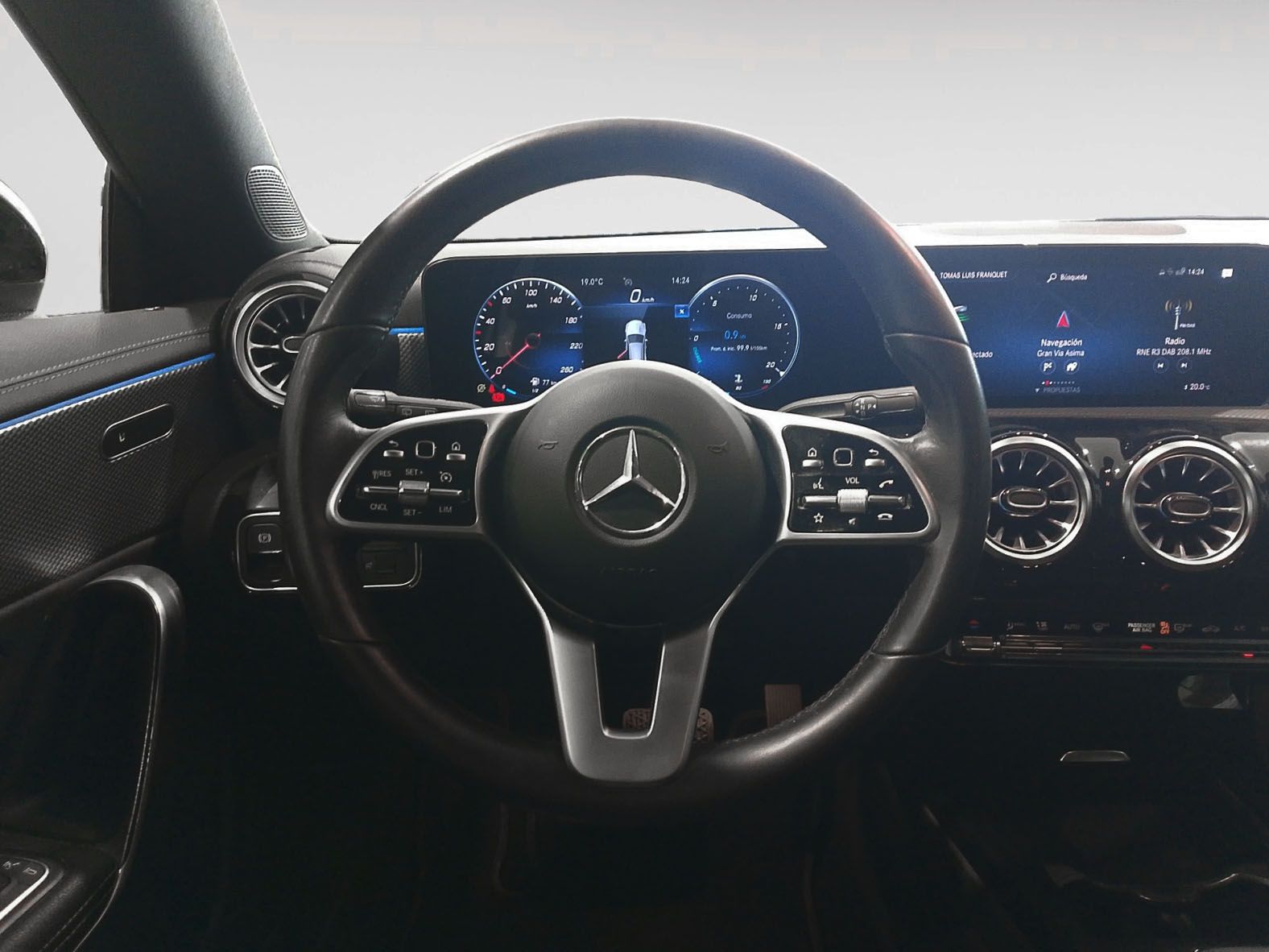 Mercedes-Benz CLA 200 - foto 8