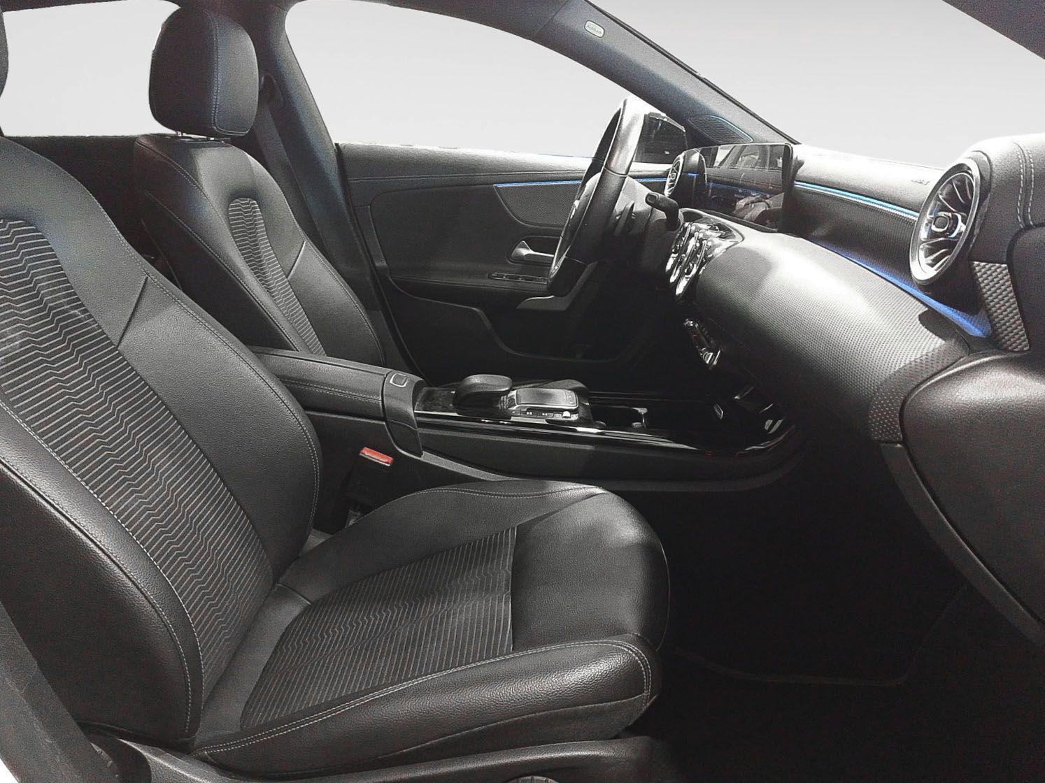 Mercedes-Benz CLA 200 - foto 11