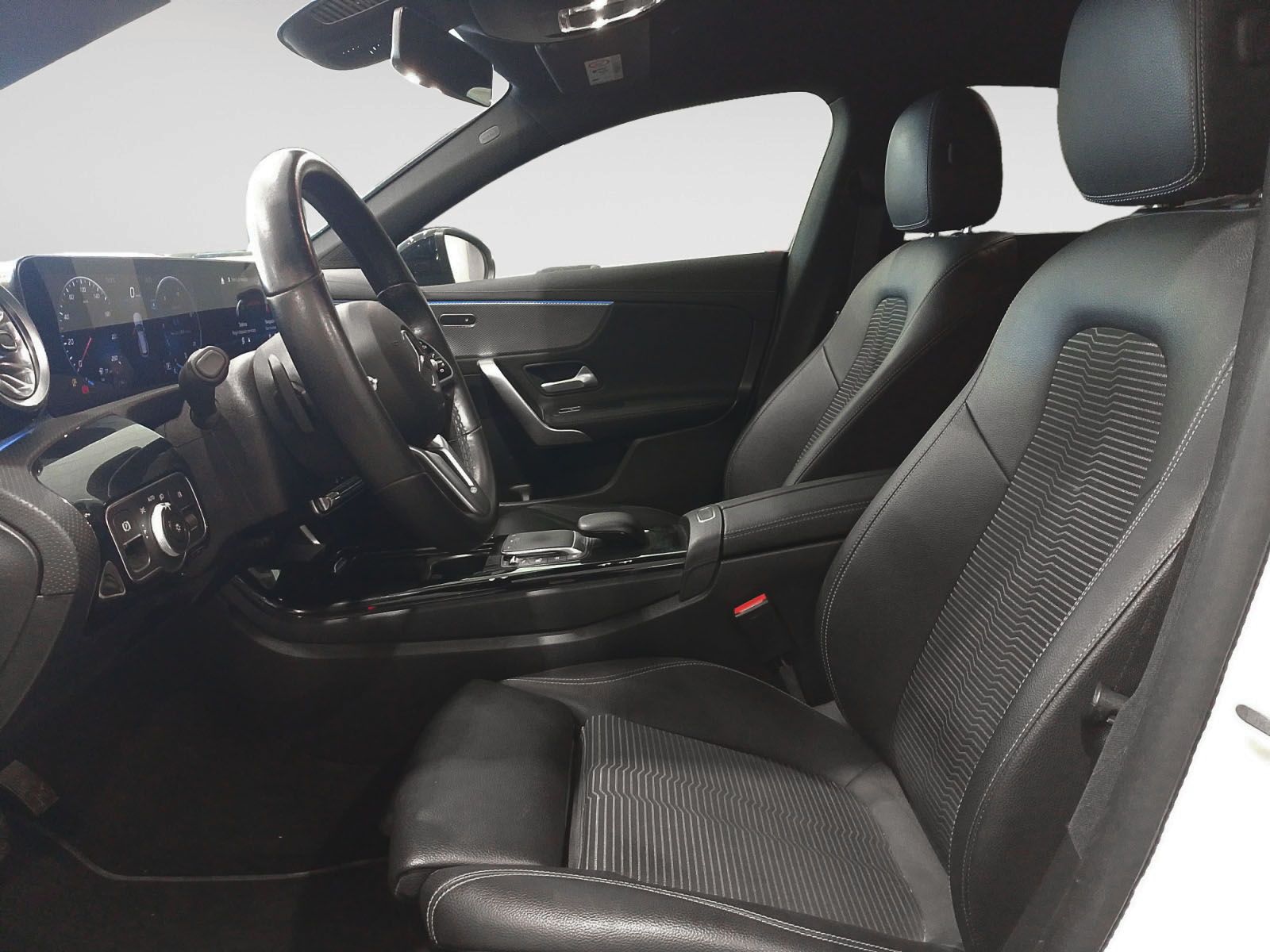 Mercedes-Benz CLA 200 - foto 9