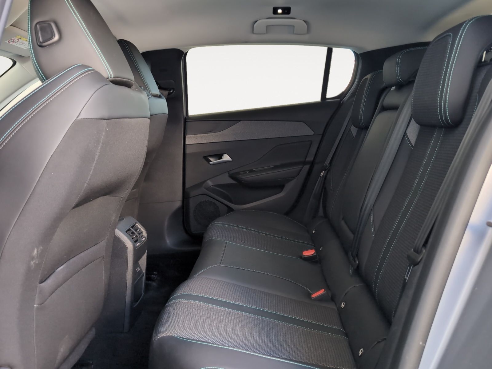 Peugeot 308 PureTech 130 Allure EAT8 - foto 11